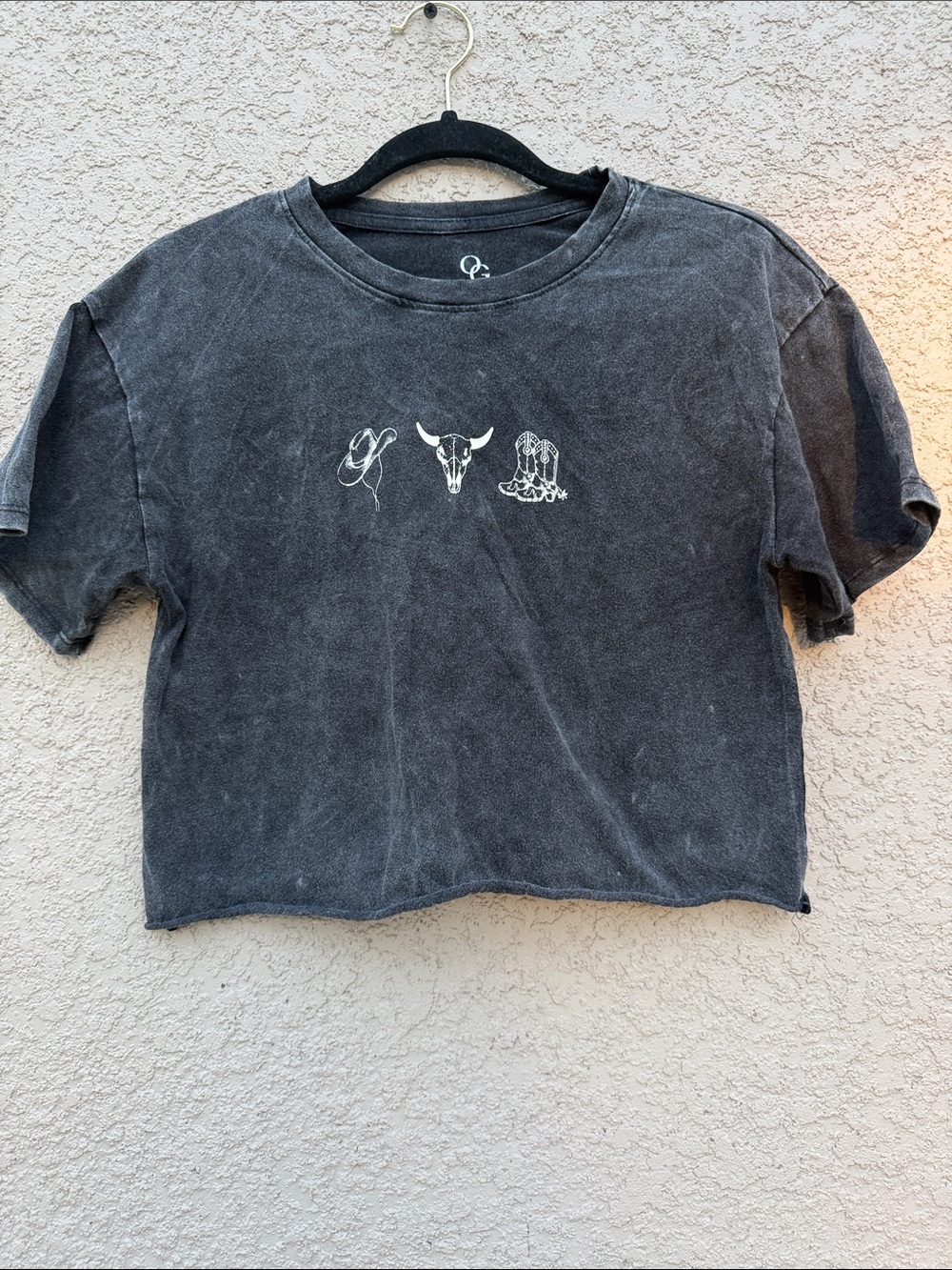 Washed Black Graphic Cropped Tee - Brand Not Visible